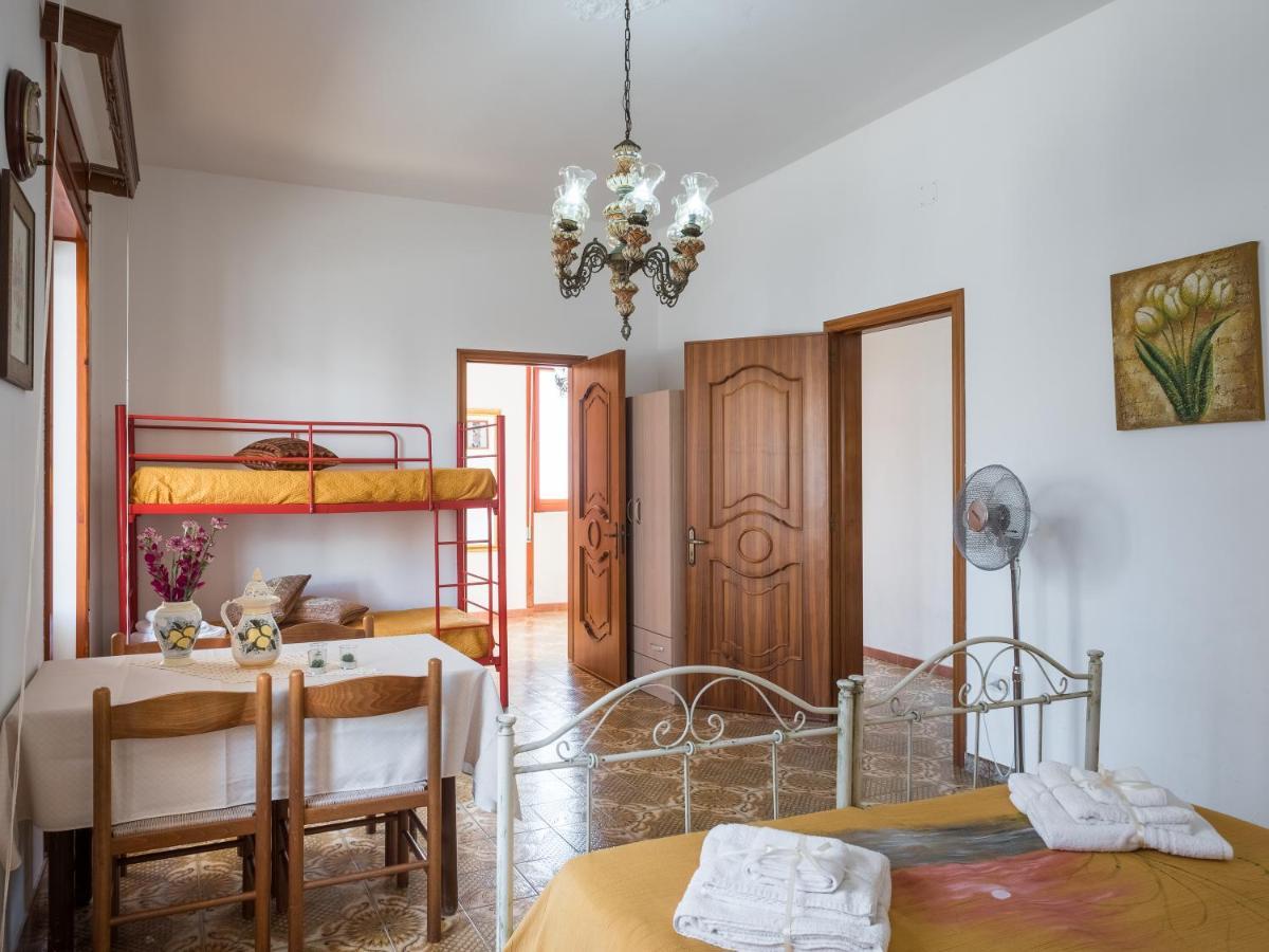 Villetta Lucia Taviano  Buitenkant foto